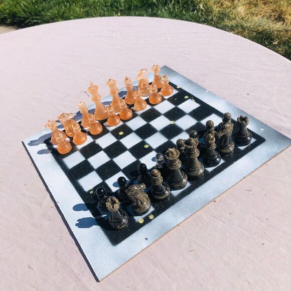 Chess Set - Amber Edition - Picture 9 of 9